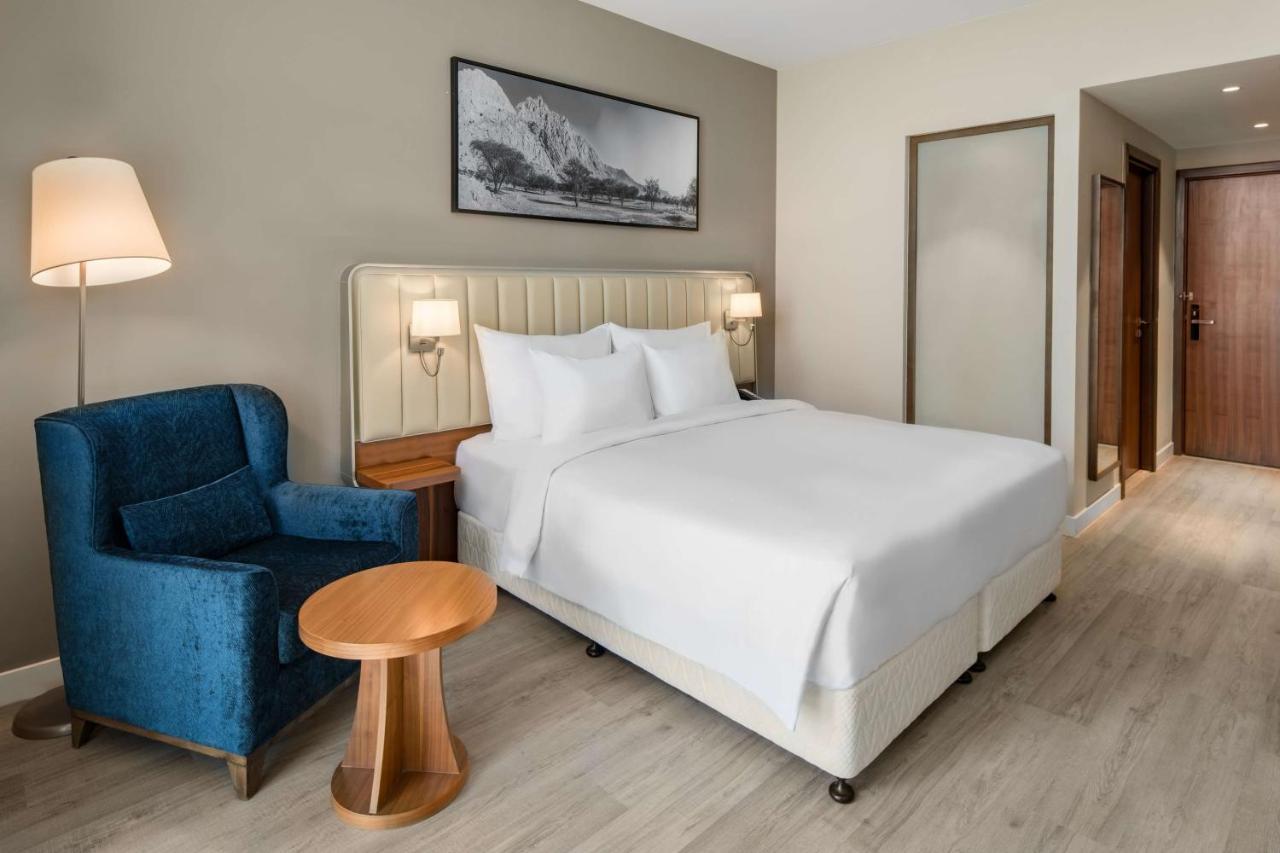 منتجع Radisson Khaimah Marjan Island