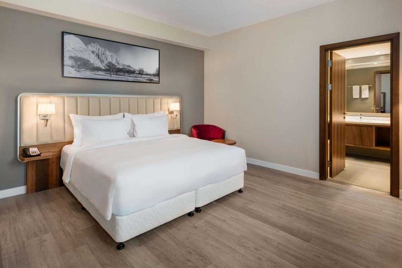 منتجع Radisson Khaimah Marjan Island 4*